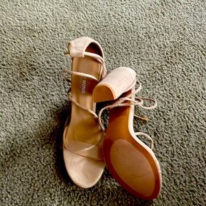 FashionNova Los Angeles color Nude size 9